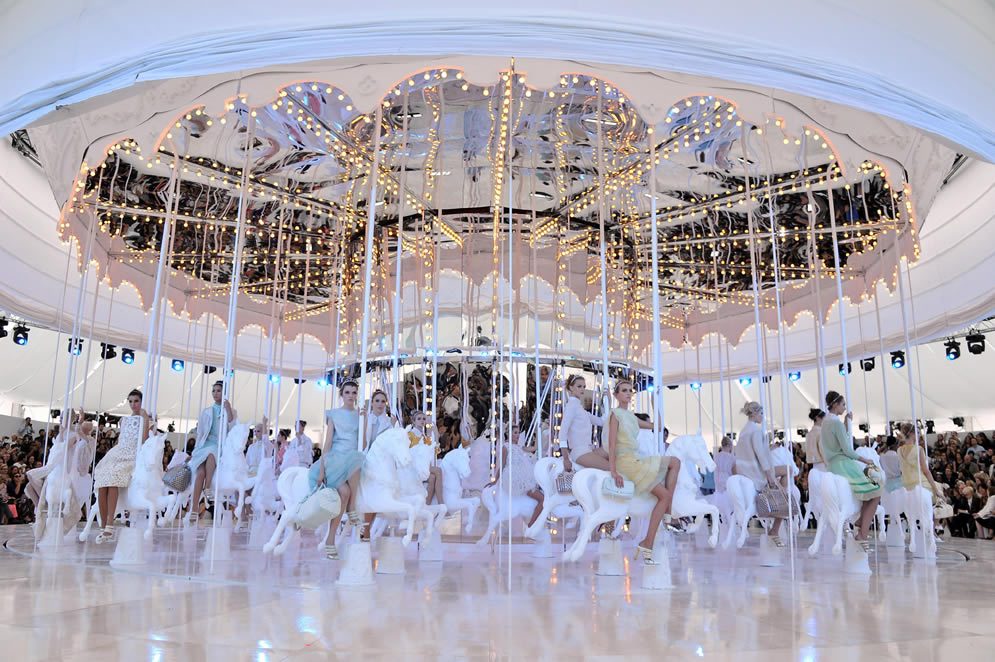 PFW Louis Vuitton Spring 2012