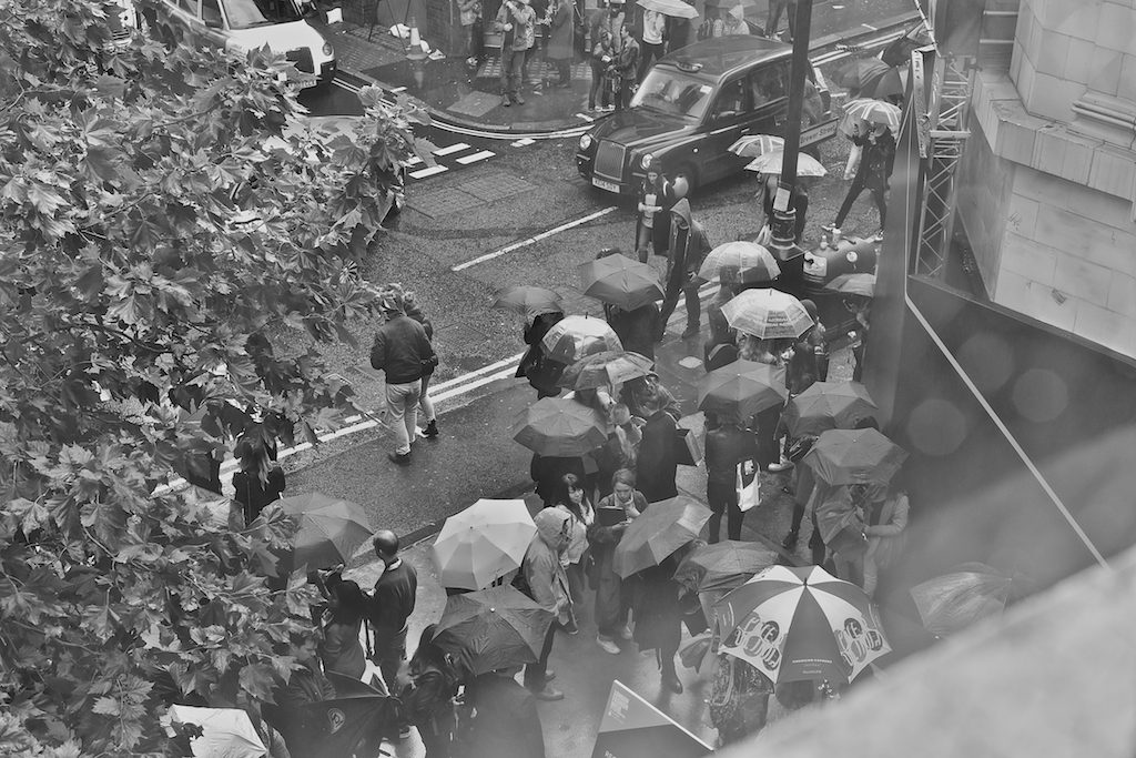 Rainy day in Fashion Week Day 1