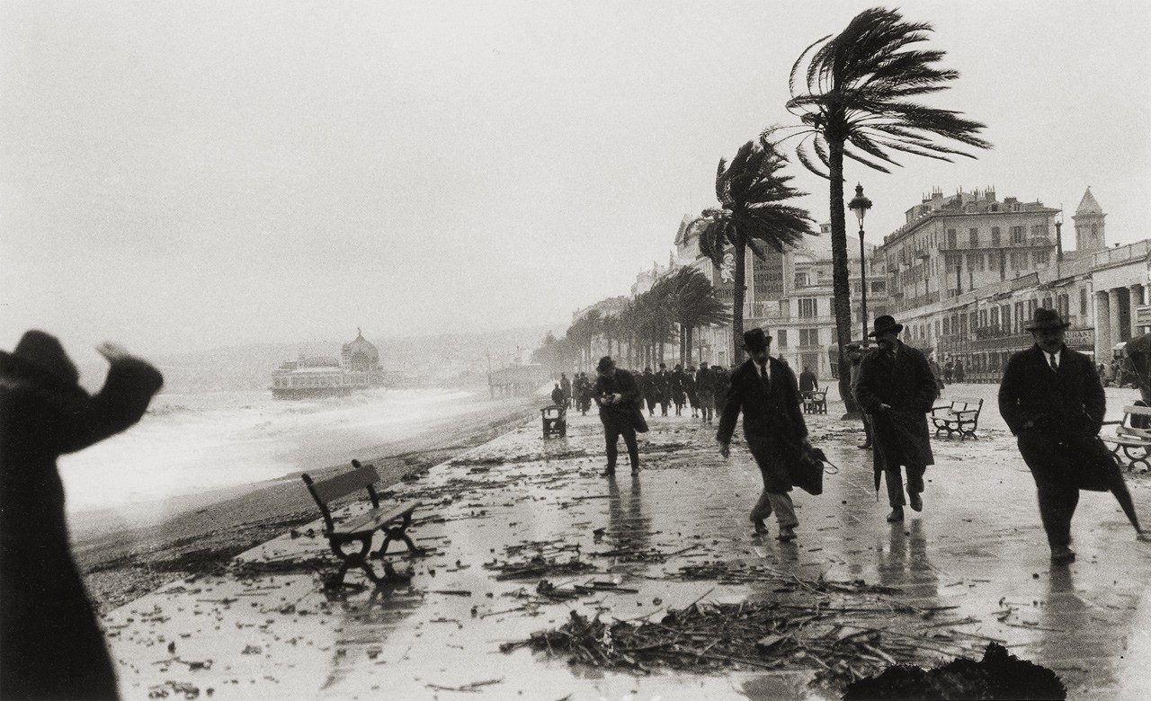 storm-in-nice-france-1925-photo-by-jacques-henri-lartigue1