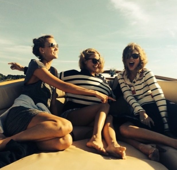 taylor swift stripes trend