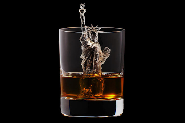 3D on Ice Cubes in Whiskey