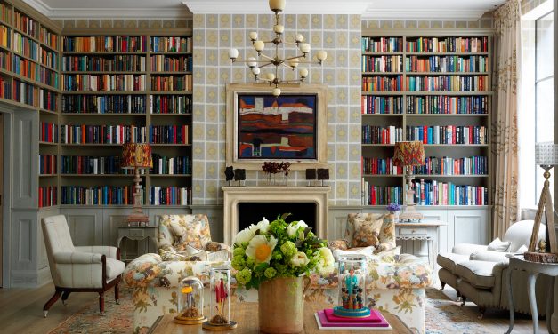 Summer readings at the best hotel libraries